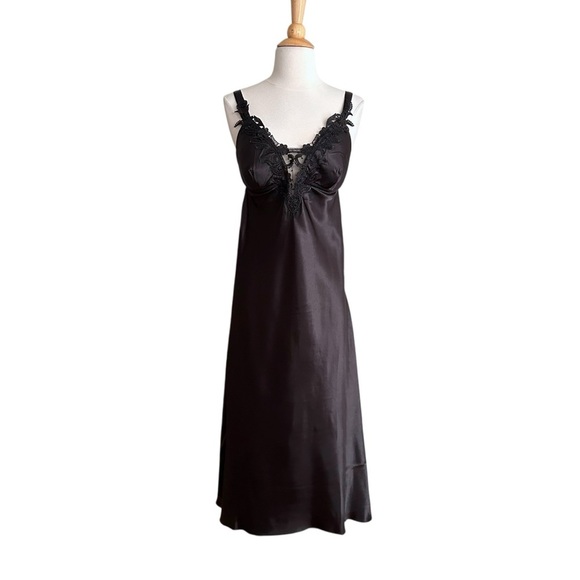 Flora by FLORA NIKROOZ Black Satin Stella Chemise Gown and Robe Set Negligee XL - Picture 5 of 16